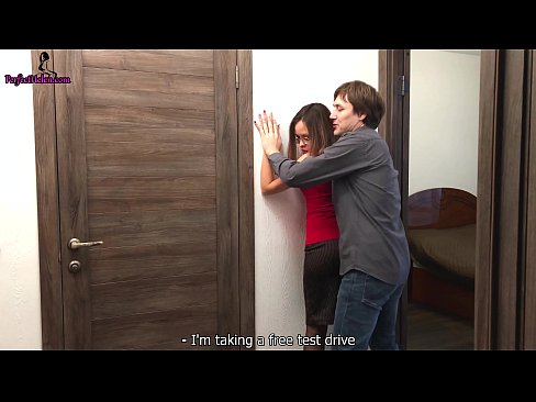 ❤️ სექსუალური რეალტორი ბინის გაყიდვისას სენსუალურად ირტყამს ფუსფულს და ეფიცება - კრემპაი ️ რუსული პორნო ka.hqpornvideos.ru ❤